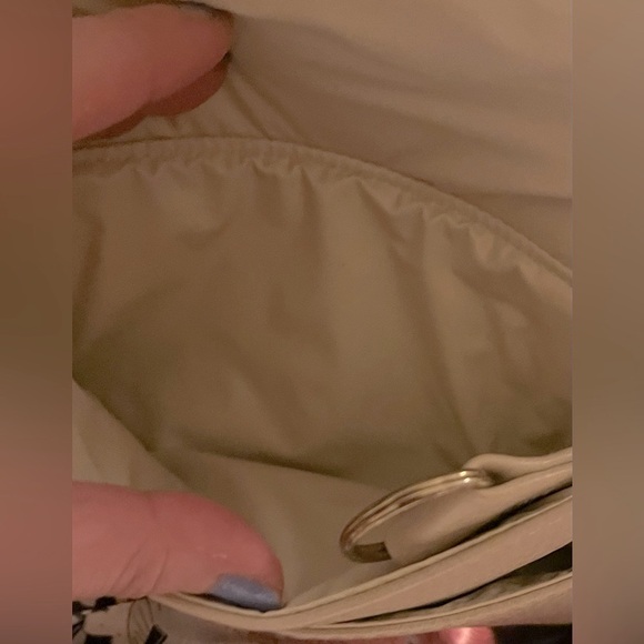 Wide Cream Learher Vintage Wallet in Great Condition - Picture 5 of 5